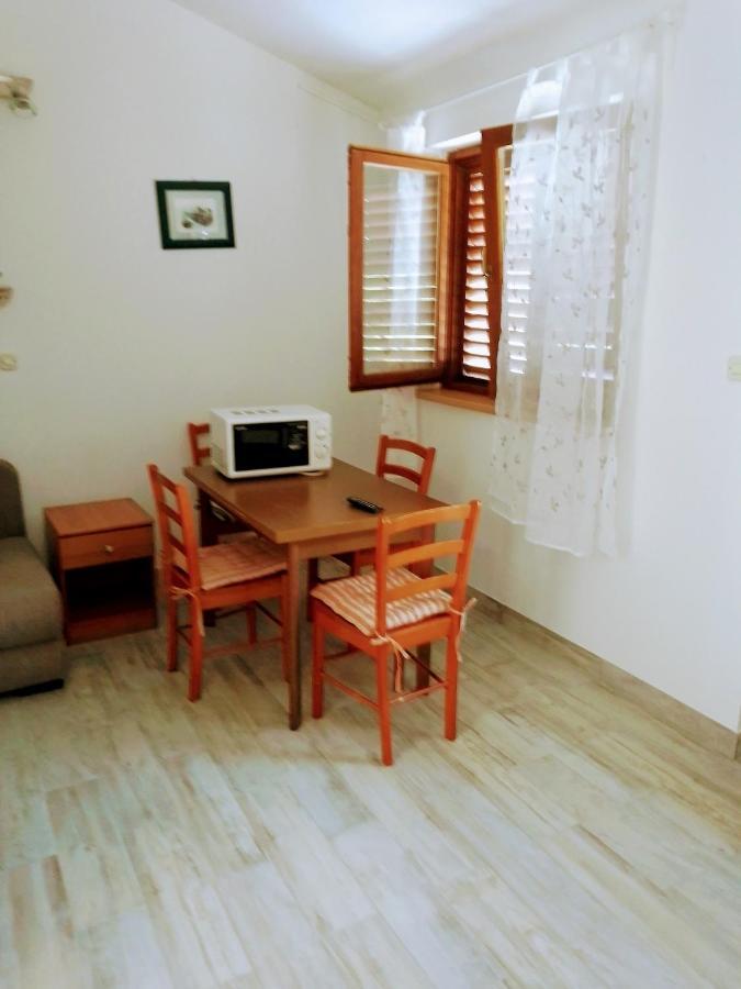 Apartments Olea Baška Buitenkant foto