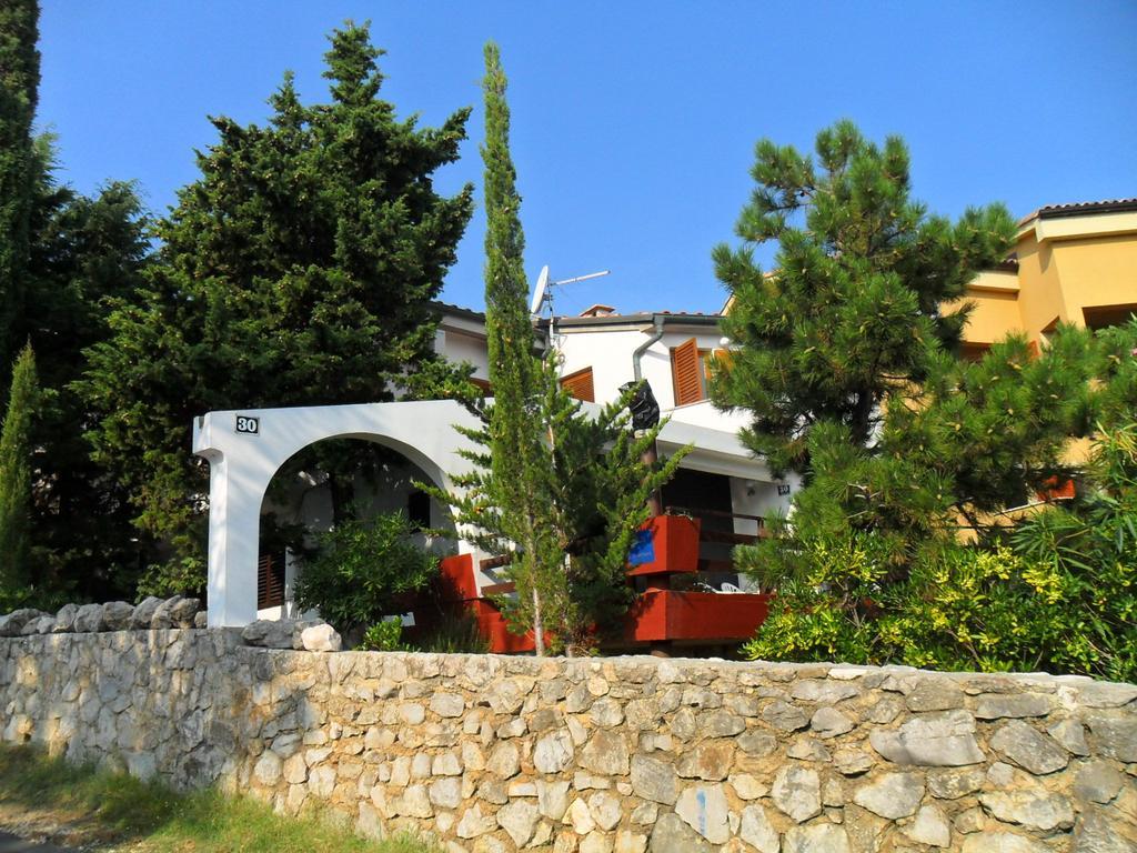 Apartments Olea Baška Buitenkant foto